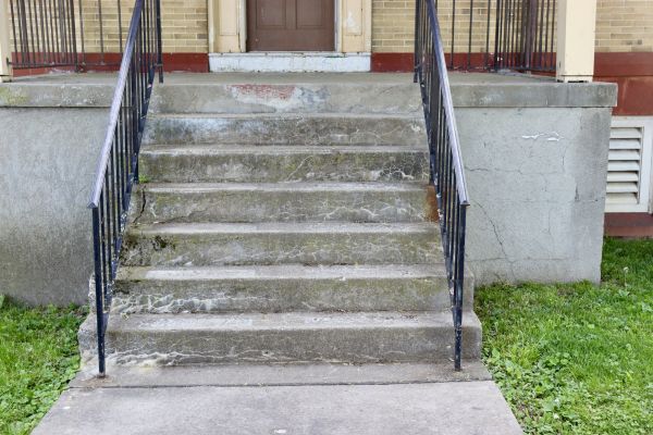 Cost of Staircase Concrete Repair in Lees Summit